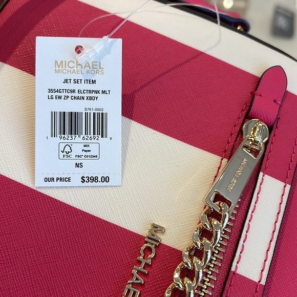 MICHAEL KORS
Jet Set Large EW Zip Chain XBody Saffiano Leather Crossbody Bag
NWT - Picture 5 of 16